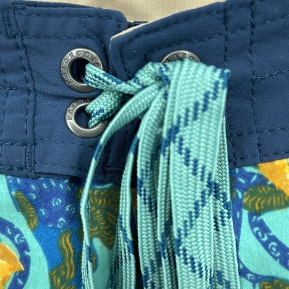 Patagonia Stretch Wavefarer Board Shorts Swim Trunk Squash Blossom Print Size 36 - Picture 3 of 10